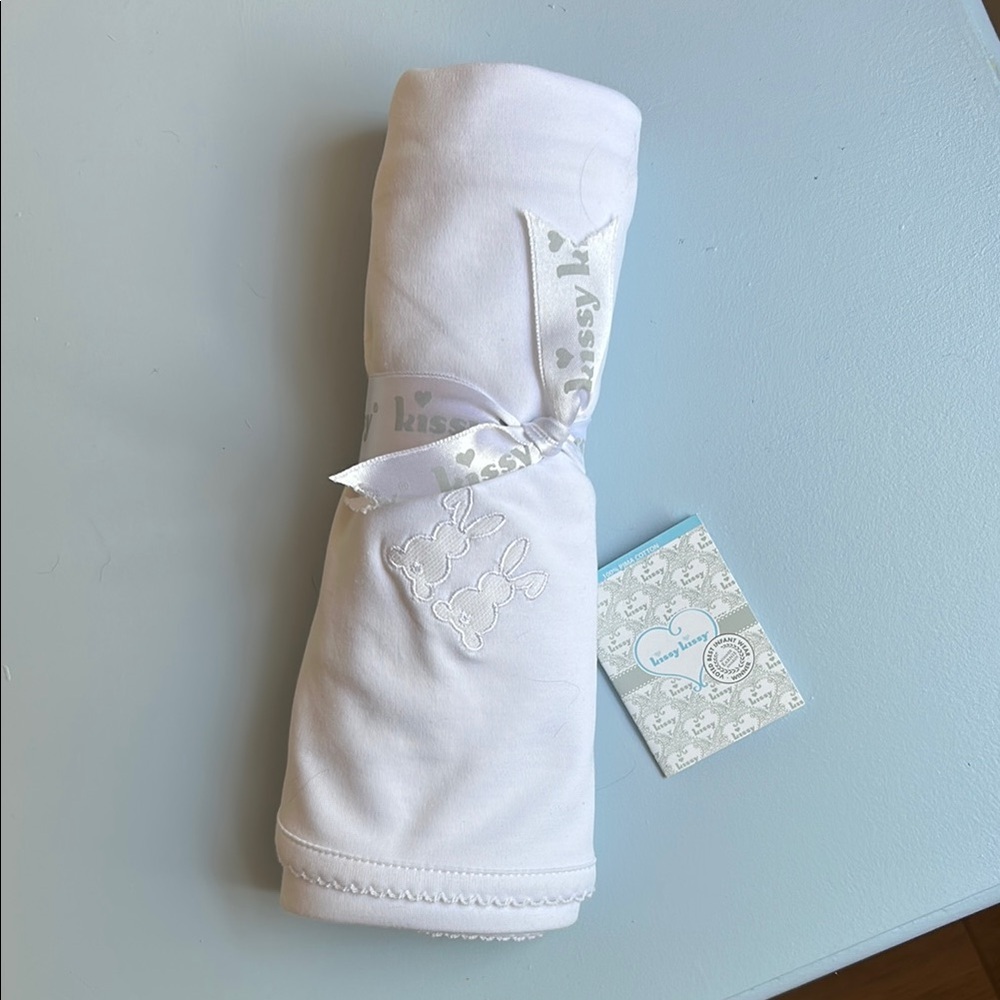 Kissy Kissy NWT baby blanket